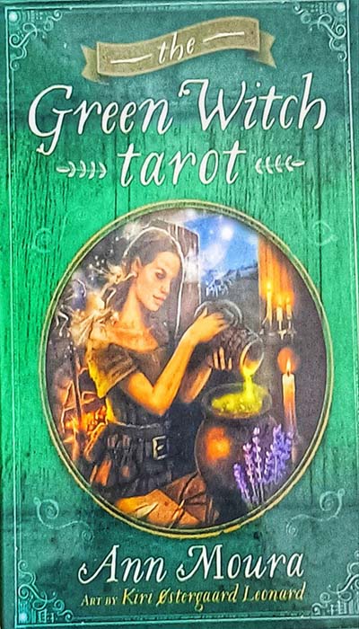 The Green Witch Tarot – Reseña Arcanos Menores de Bastos y Copas